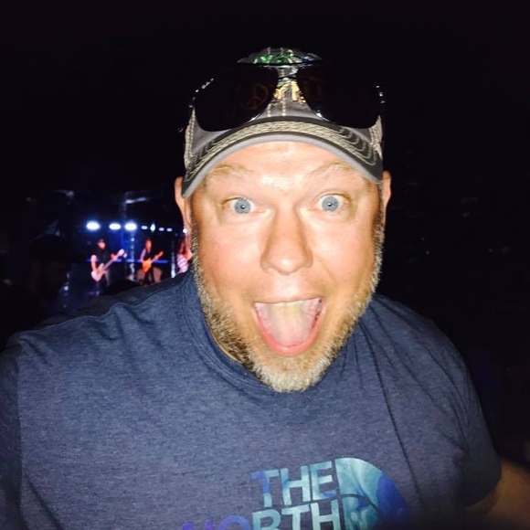 Meet your Posher, Lars - Picture 1 of 1